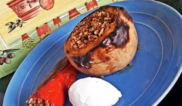 Мускатная тыква с начинкой из телячьего фарша