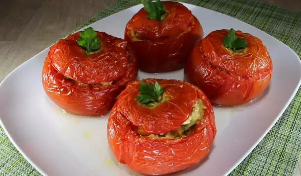 Фаршированные помидоры с кабачками