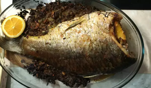 Домашний фаршированный карп