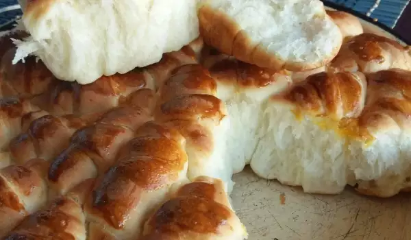Памук погача - очень пышный болгарский домашний хлеб