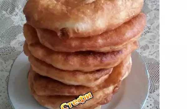 Жареные пончики