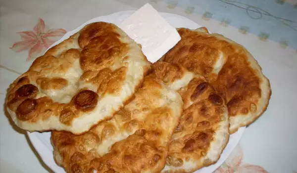 Жареные пончики