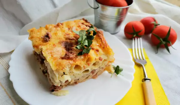 Пастиччо с макаронами и фаршем