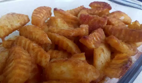 Хрустящая жгучая картошка в духовке