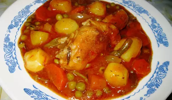 Курица с овощами в глиняном горшке