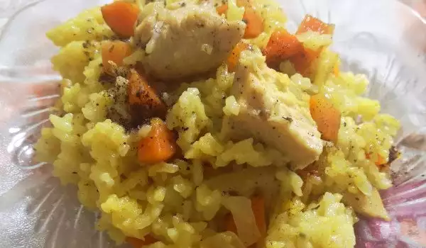 Курица с рисом и морковью в духовке