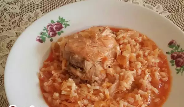 Квашеная капуста, тушеная с курицей и рисом