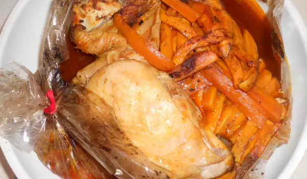 Запеченные куриные ножки со сладким картофелем и морковью
