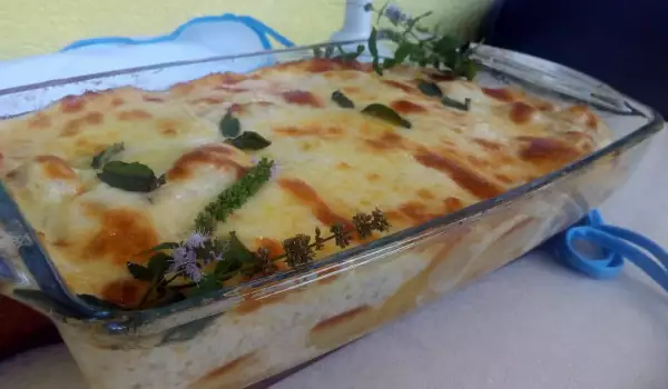 Курица с картошкой и соусом бешамель