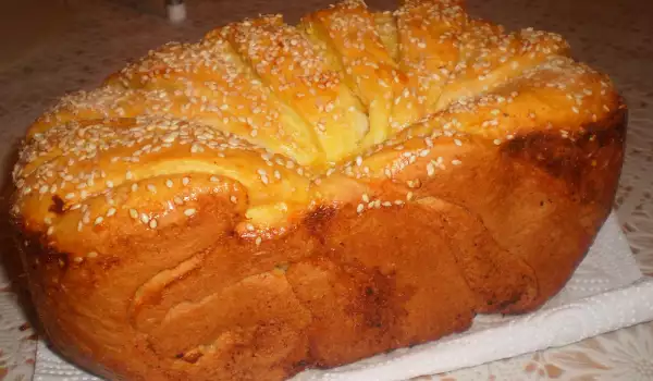 Хлеб с маслом и брынзой в хлебопечке