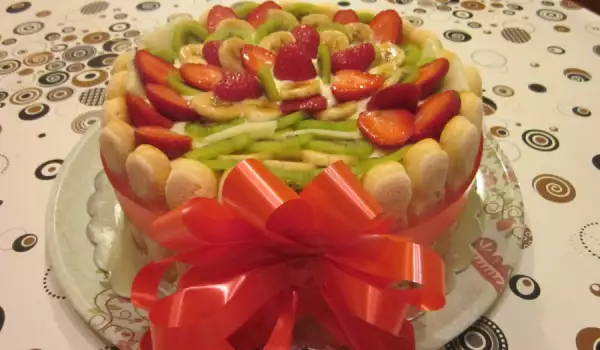 Эклерный торт с фруктами