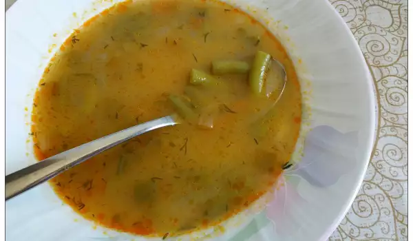Постный суп со стручковой фасолью