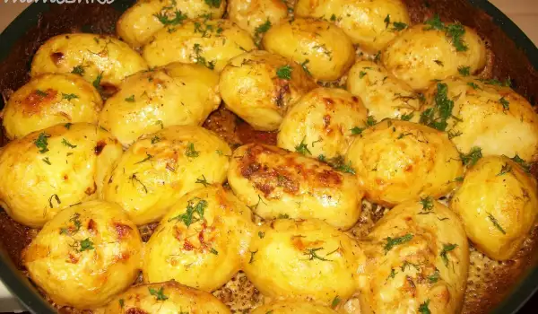 Молодая картошка с горчицей в духовке