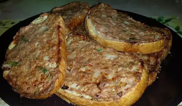 Вкусные принцессы - болгарские тосты с мясным фаршем
