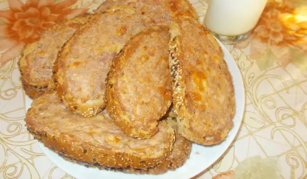 Принцессы - болгарские бутерброды с мясным фаршем, яйцом и сыром
