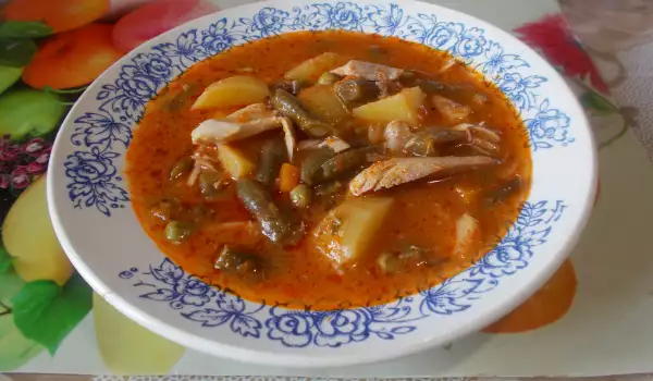 Куриное рагу со стручковой фасолью и картофелем