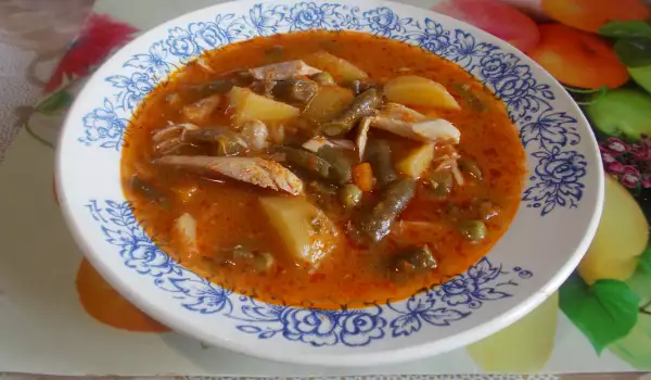 Куриное рагу со стручковой фасолью и картофелем