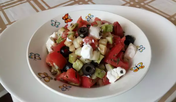Салат с кабачками по-гречески