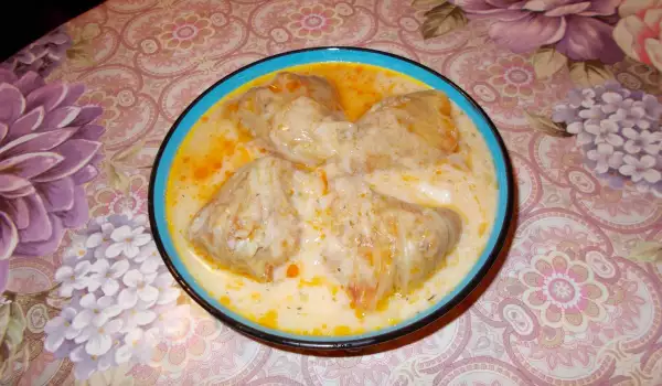Голубцы в белом соусе по рецепту бабушки