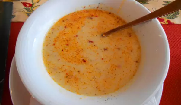 Турецкая шкембе-чорба - суп из говяжьего рубца