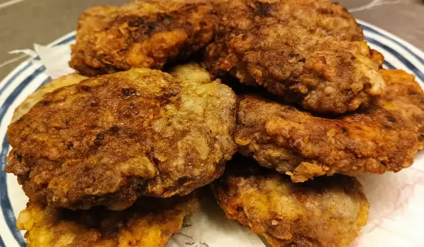 Небольшие шницели с фаршем и картофелем