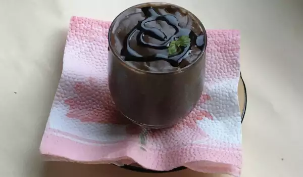 Шоколадный крем с мукой из плодов рожкового дерева