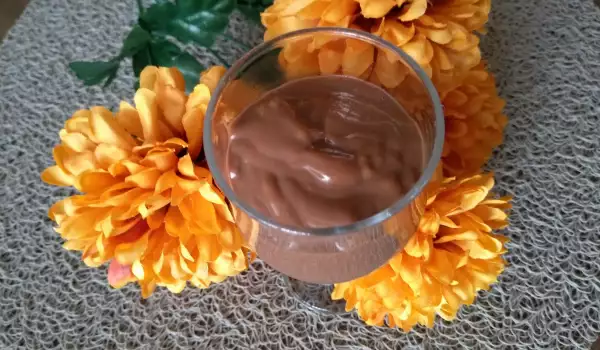 Нежный шоколадный пудинг в микроволновке