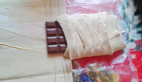 Шоколад в слоеном тесте для детей