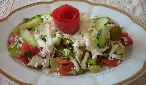 Шопский салат с перцем