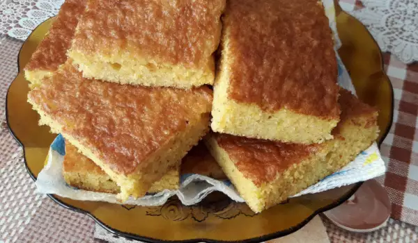 Пирог из кукурузной манки