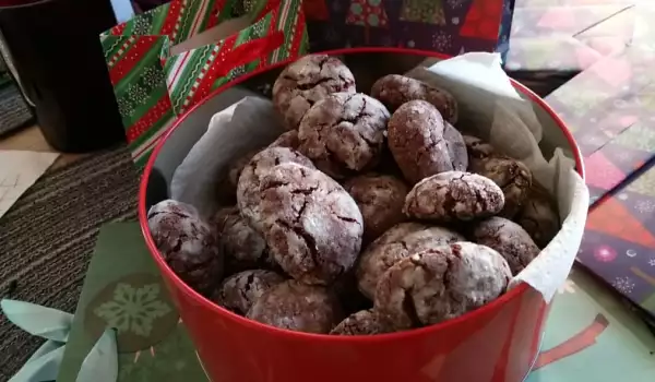 Снежное рождественское шоколадное печенье