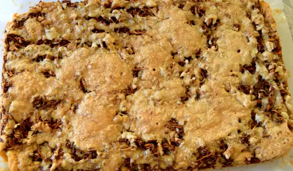 Сочный пирог с тыквой и грецкими орехами