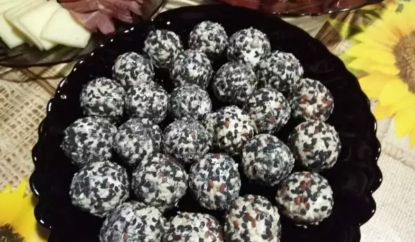 Соленые сырные канапе