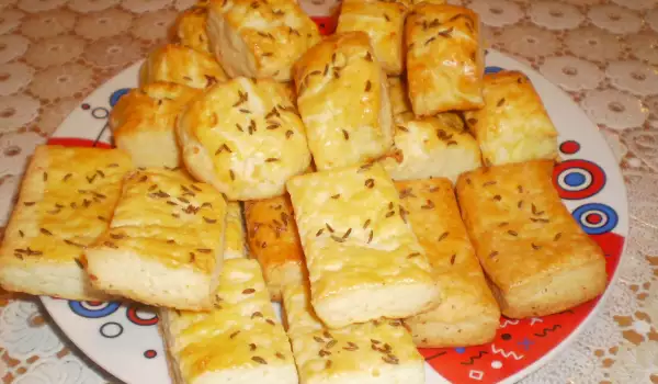 Соленое печенье с брынзой по рецепту бабушки
