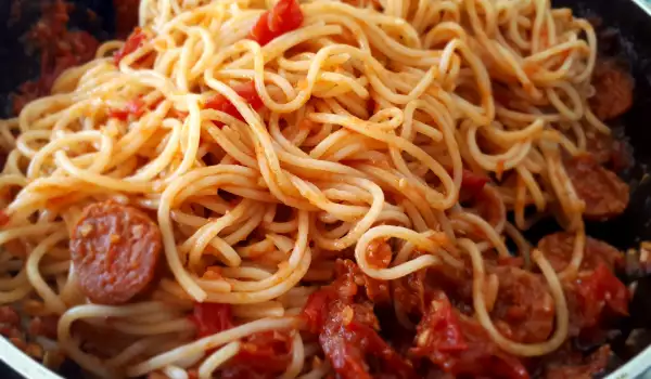 Спагетти с чоризо