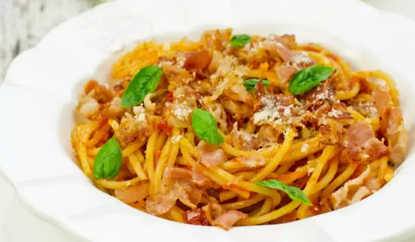 Спагетти с томатно-сметанным соусом