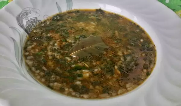 Суп из шпината с рисом и морковью