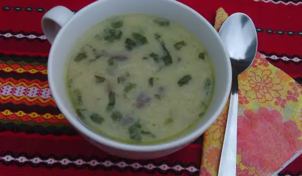 Суп с ягнячьими потрохами, рисом и картофелем