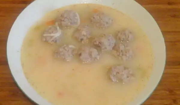 Нестандартный суп с фрикадельками