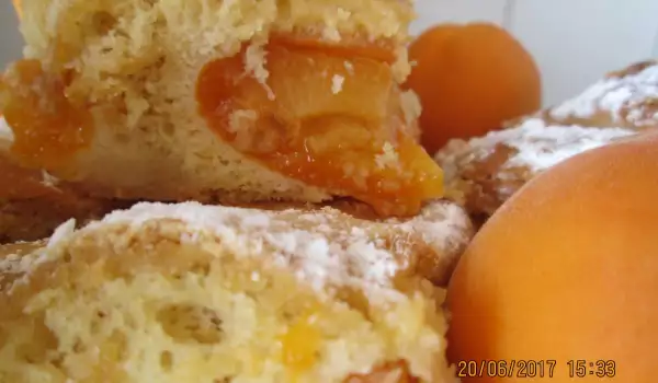 Сезонный пирог с абрикосами