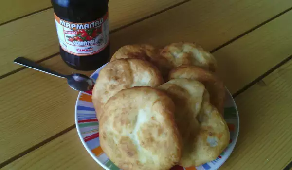 Утренние мекицы на дрожжах и соде