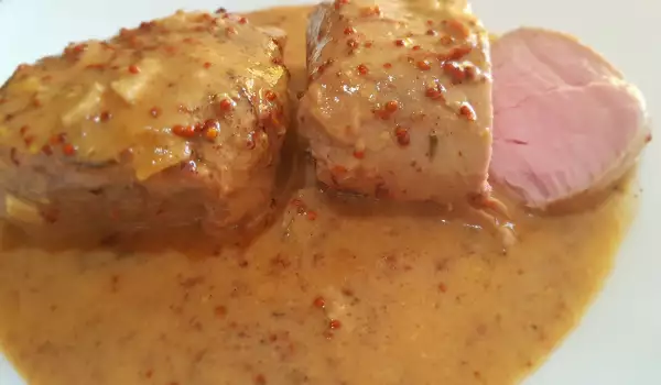 Свиная корейка с медом и двумя видами горчицы