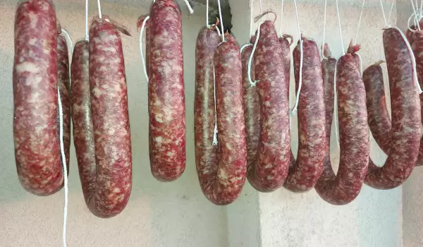 Домашняя свиная луканка
