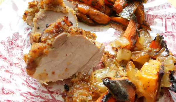 Свиное филе с апельсинами и гарниром из глазированной моркови