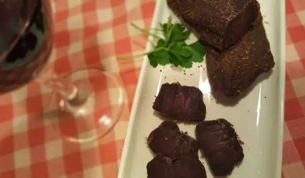 Телячья бастурма - вяленое мясо по-болгарски
