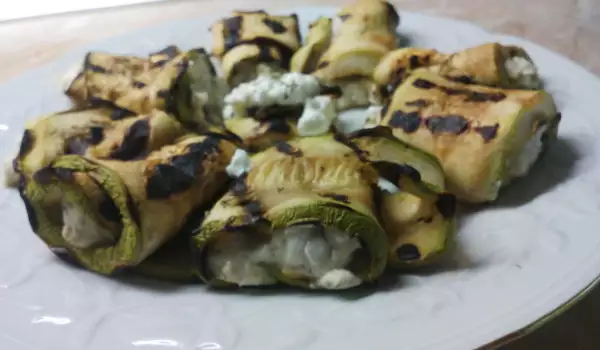 Кабачки на гриле со сливочным сыром