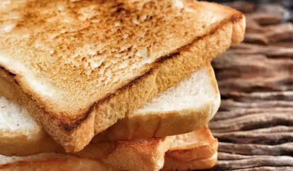 Наносят ли вред организму запеченные ломтики хлеба?