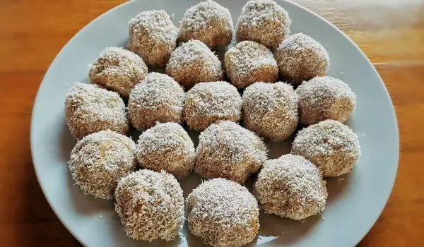 Веганские кокосовые конфеты Рафаэлло