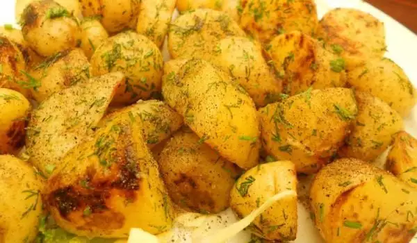 Картофель с имбирем и чесноком