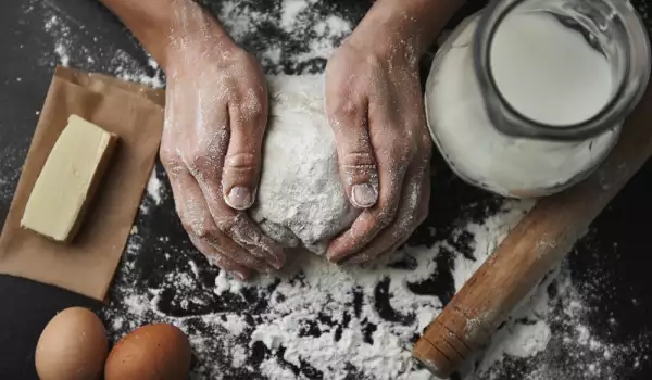 Как раскатать и испечь тесто без трещин?